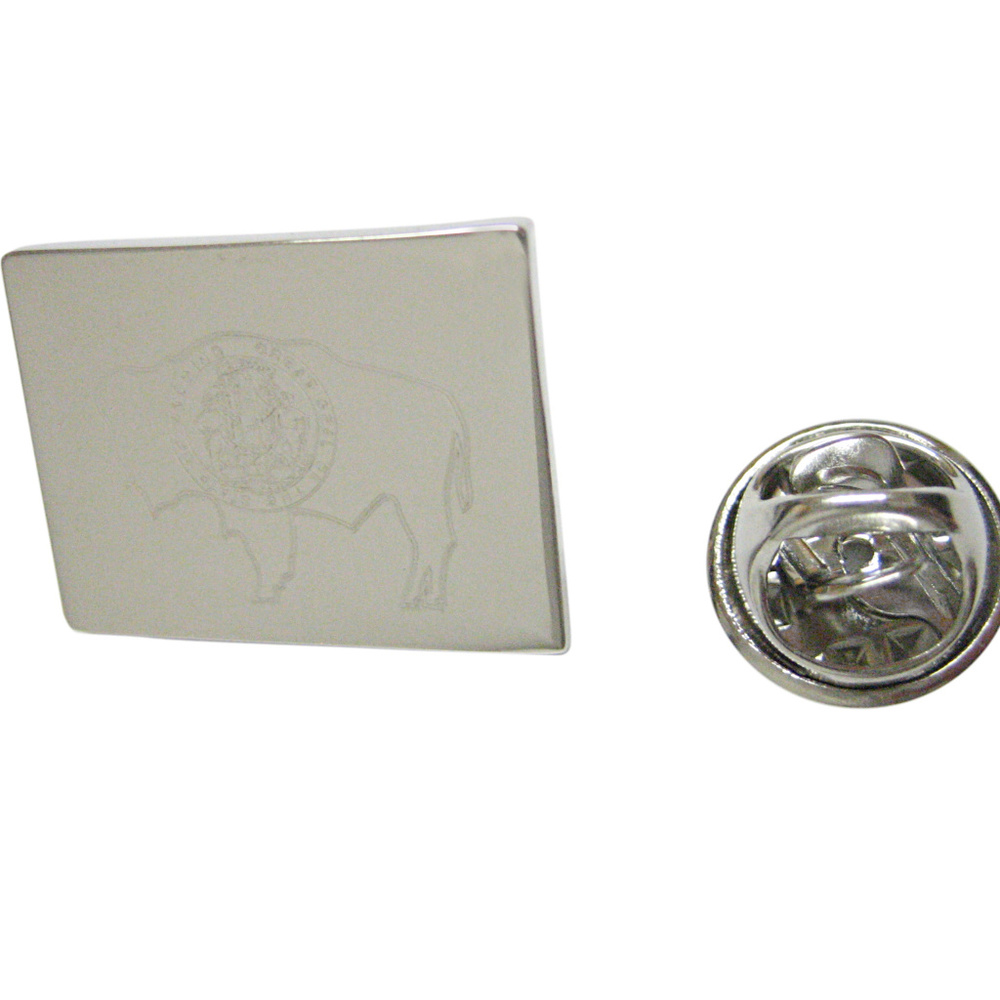 Wyoming State Map Shape And Flag Design Lapel Pin - image 1